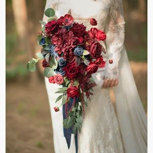 Ling’s Moment bridal cascading bouquet 15 inch in navy/burgundy